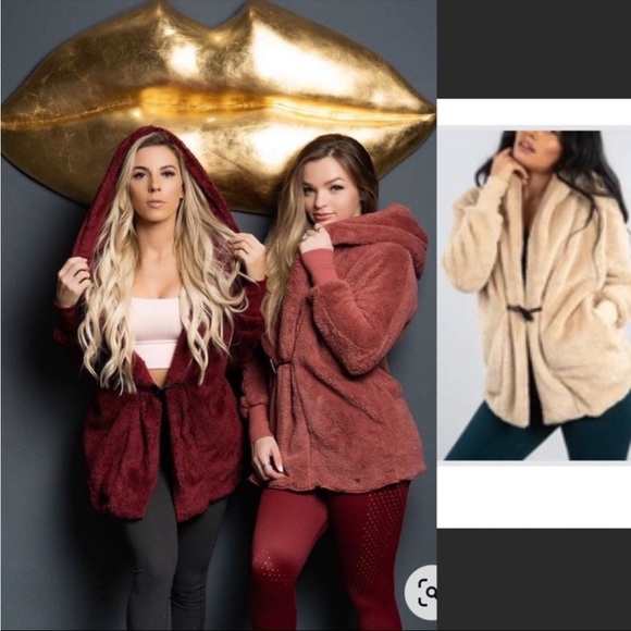 Buffbunny teddy coat white EUC - Picture 4 of 7